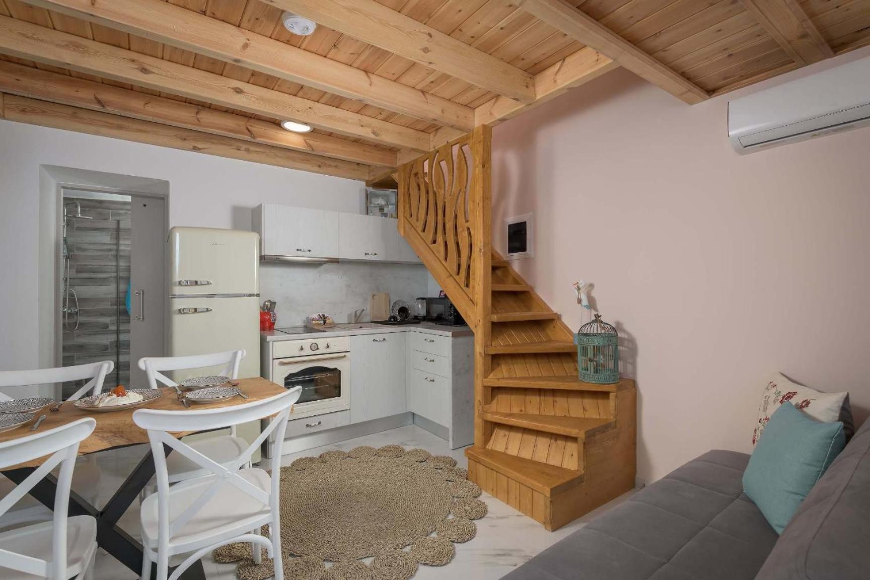 Captain'S Memories Stylish Harbour Apartments Chalki Town Екстер'єр фото